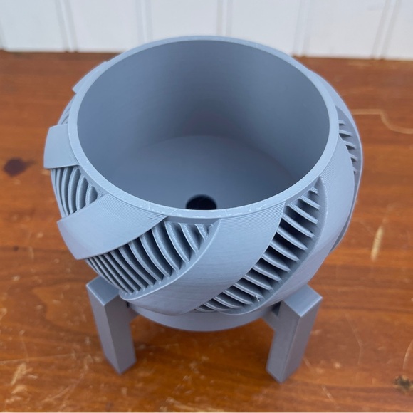 Indoor Flower Pot, The Brimo Planter Mini with Drainage Holes - Picture 2 of 12